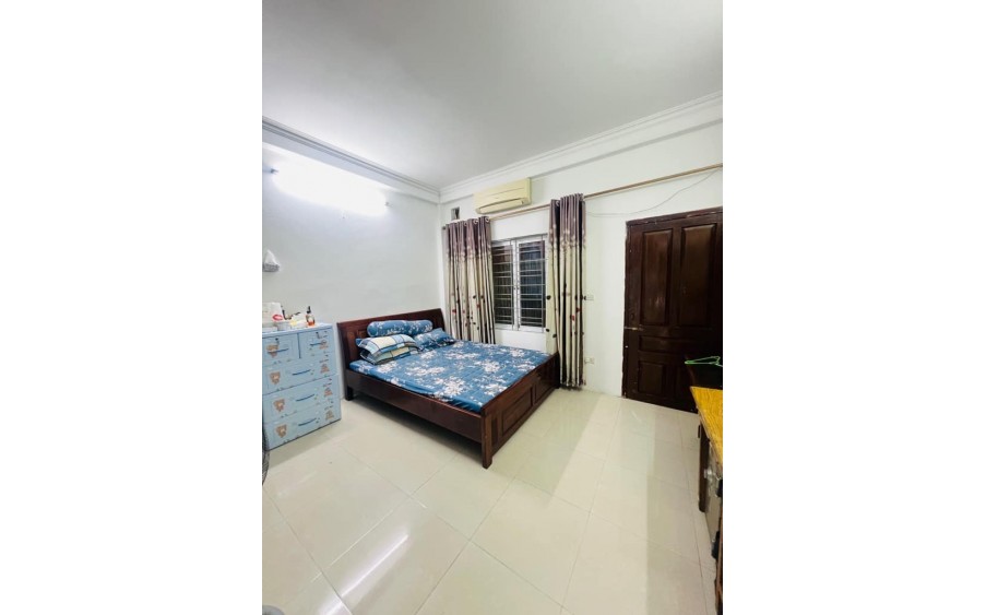 Hàng cực hiếm Kim Giang 35m2 - Ngõ Ba Gác - 5 tầng- Giá hơn 5  tỷ